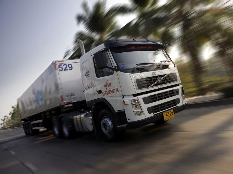  Volvo FM 6x4 2008 года  (фото 2 из 5)